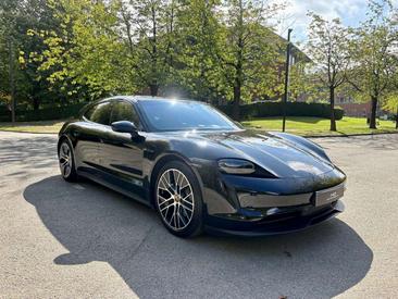 Porsche Taycan — photo 7