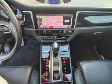 Porsche Macan I S — photo 15