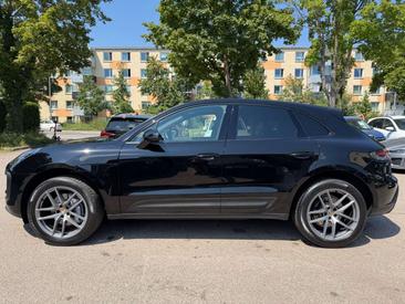 Porsche Macan — photo 2