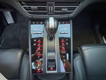 Porsche Macan I S — photo 17
