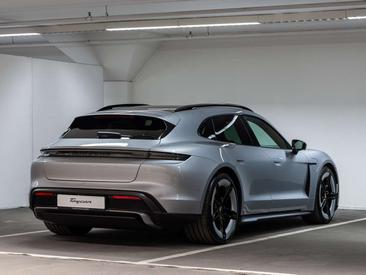 Porsche Taycan — photo 6