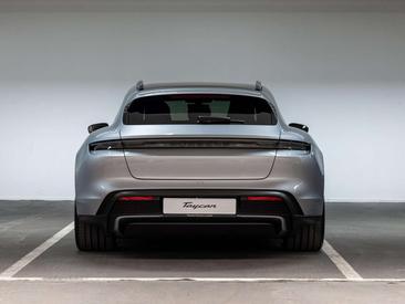 Porsche Taycan — photo 7