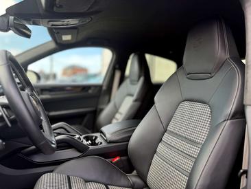 Porsche Cayenne GTS — photo 18
