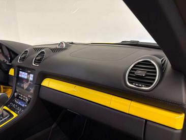 Porsche 718 Cayman — photo 8