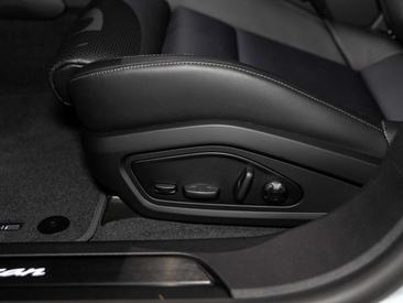 Porsche Taycan — photo 19