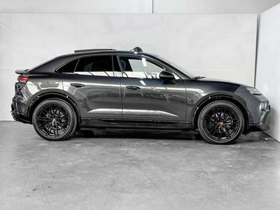 Porsche Macan I Electric