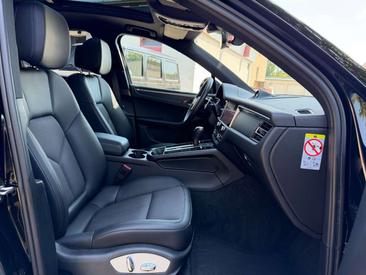Porsche Macan — photo 13