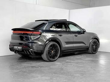 Porsche Macan I Electric — photo 4