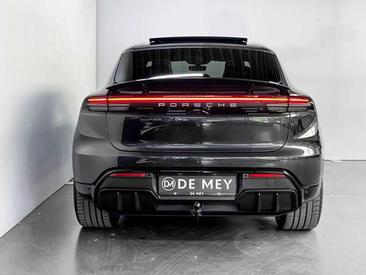 Porsche Macan I Electric — photo 5