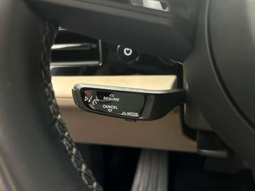 Porsche Taycan — photo 25