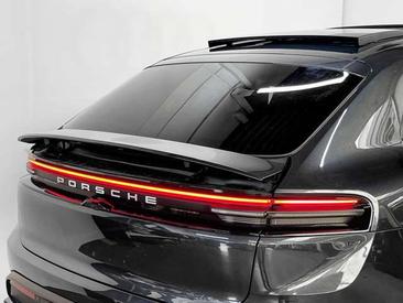 Porsche Macan I Electric — photo 9