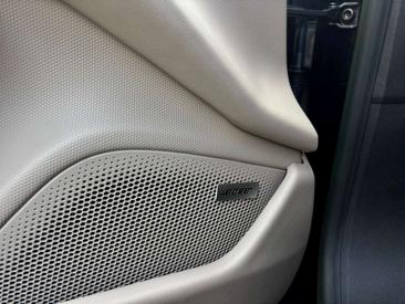 Porsche Taycan — photo 28