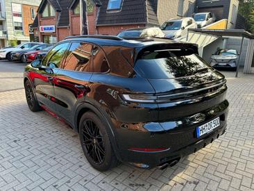 Porsche Cayenne GTS — photo 14