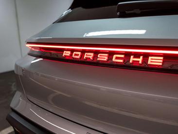 Porsche Taycan — photo 47