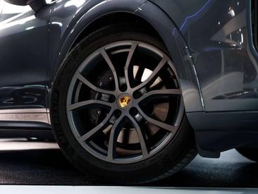 Porsche Cayenne E-Hybrid — photo 6