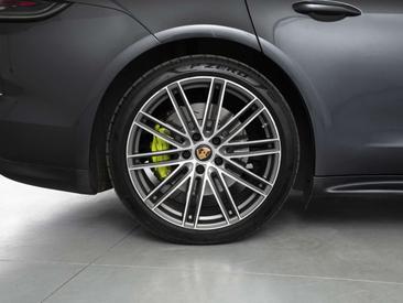 Porsche Panamera 4S E-Hybrid — photo 24