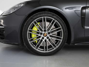 Porsche Panamera 4S E-Hybrid — photo 26