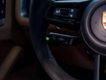 Porsche Cayenne E-Hybrid — photo 12