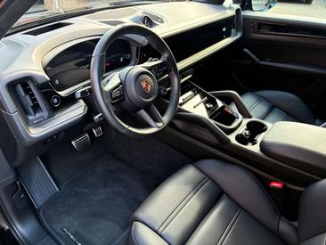 Porsche Cayenne GTS — photo 27