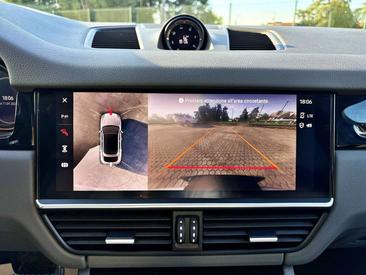 Porsche Cayenne III — photo 11