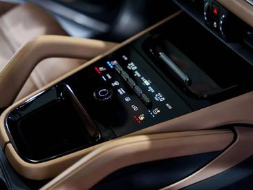 Porsche Cayenne E-Hybrid — photo 21