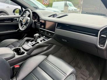 Porsche Cayenne III — photo 20