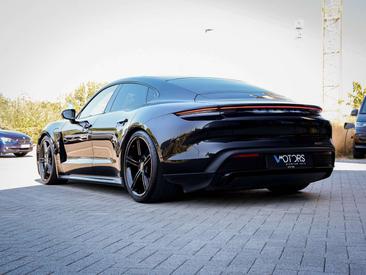 Porsche Taycan Turbo — photo 3