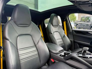 Porsche Cayenne III — photo 23