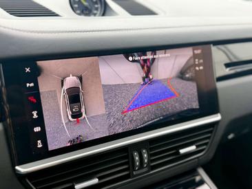 Porsche Cayenne III — photo 32