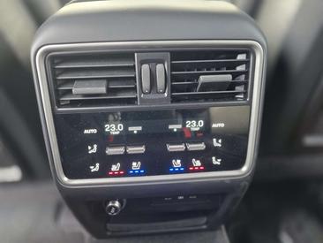 Porsche Cayenne III — photo 8