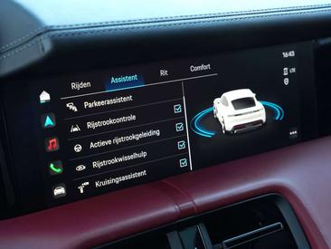 Porsche Taycan Turbo — photo 18