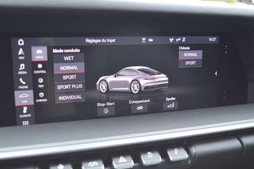 Porsche 911 Carrera 4S — photo 20