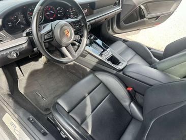 Porsche 911 Carrera 4S — photo 15