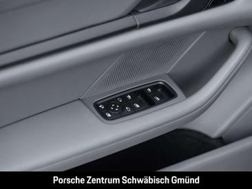 Porsche Taycan Turbo — photo 21