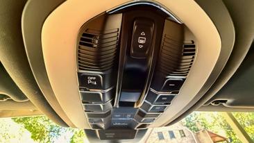 Porsche Macan Electrique Turbo — photo 26