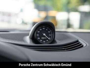 Porsche Taycan Turbo — photo 32