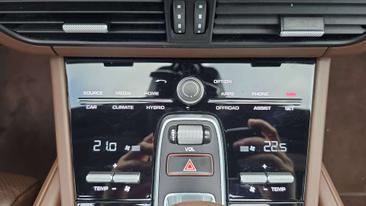 Porsche Cayenne III — photo 12