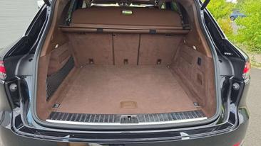 Porsche Cayenne III — photo 13