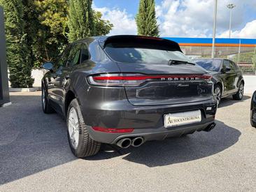 Porsche Macan — photo 3