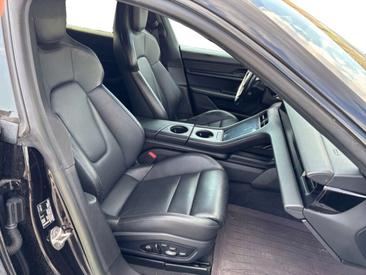 Porsche Taycan 4S — photo 15