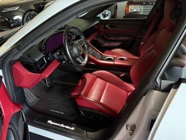 Porsche Taycan Turbo S — photo 7