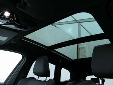 BMW IX1 XDrive30 — photo 9