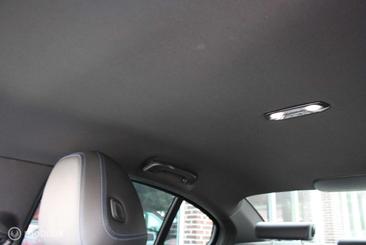 BMW Série 3 Berline 330i — photo 24