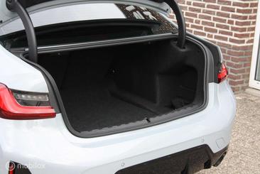 BMW Série 3 Berline 330i — photo 31