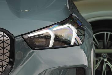 BMW IX1 EDrive20 — photo 8