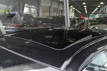BMW Série 3 Berline 330i — photo 7