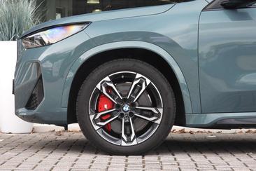 BMW IX1 EDrive20 — photo 15
