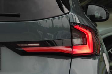 BMW IX1 EDrive20 — photo 19