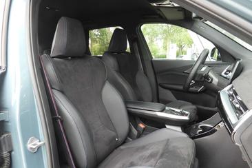BMW IX1 EDrive20 — photo 21