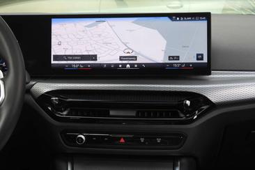 BMW Série 3 Berline 330i — photo 25